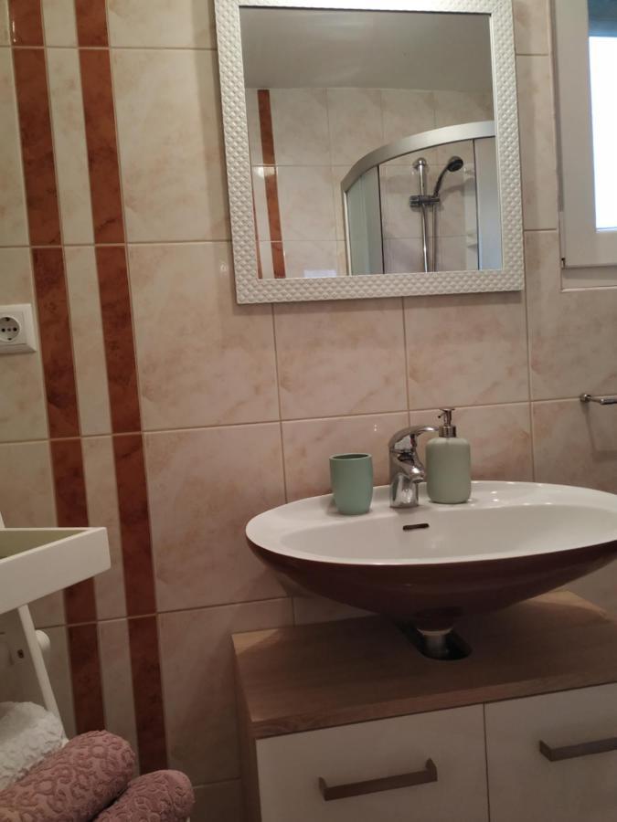 Studio Apartman Violeta II - 50M From The Beach Trogir Ngoại thất bức ảnh